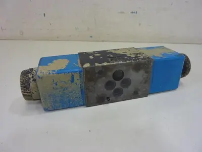 USED VICKERS DG4V3S6CMUB560