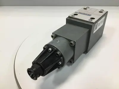 USED MANNESMANN REXROTH 4WRE10EA641224Z4M468