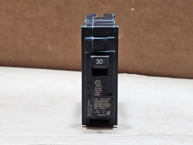 Used SIEMENS Q130 Switchgears British Columbia CA | Lenmark #913601