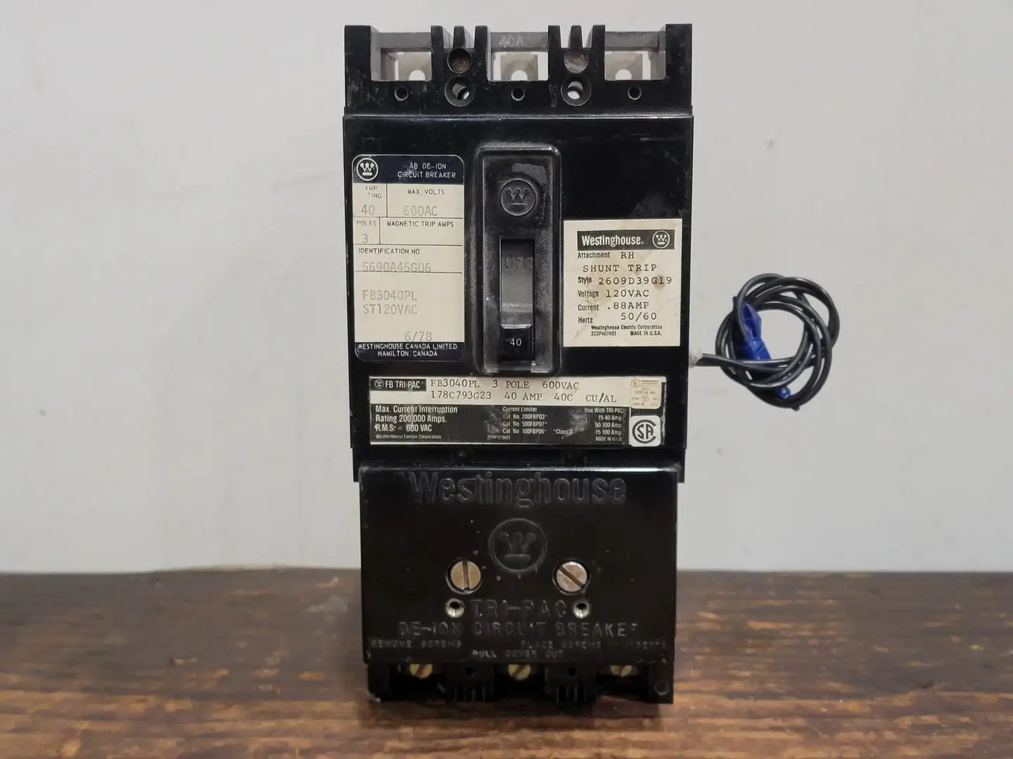 Used WESTINGHOUSE FB3040PL Switchgears British Columbia CA | Lenmark #242221