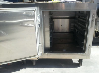 75-0031 Traulsen UC1HT Full Size Self Contained Undercounter Cooler