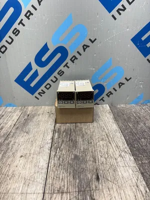 OMRON E5CS-R1KJX-F Electrical/PLC/Automation | ESS Industrial Equipment Sales (1)