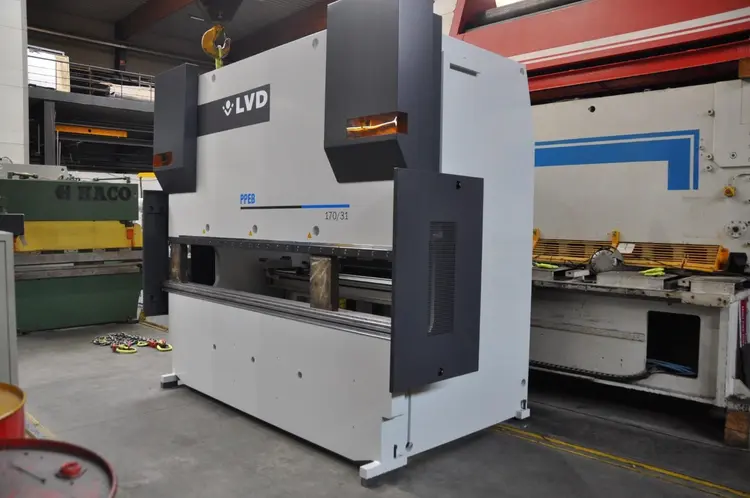 Used LVD PPEB 170 TON X 3100 MM CNC Press Brakes | Apt International N.V #373035