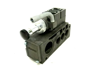 NEW NUMATICS 152RS4150000000 VALVE