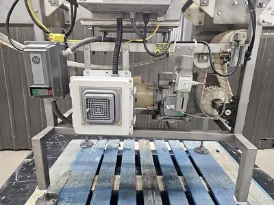 USED LOMA IQ2