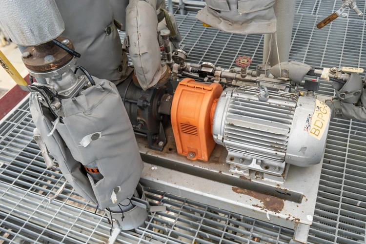 Used 2014 BUSCH SS304 Pumps | Solutions 4 Manufacturing #943722
