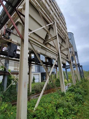 Used _UNKNOWN_ _UNKNOWN_ Silos New York US | Solutions 4 Manufacturing #1404208