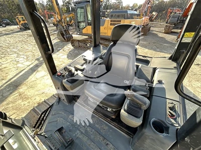 USED 2010 CATERPILLAR D5K LGP