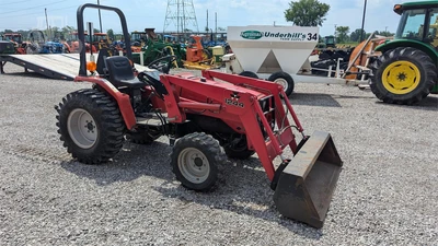 USED 2001 MASSEY FERGUSON 1233