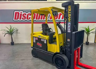 USED 2015 HYSTER E60XN