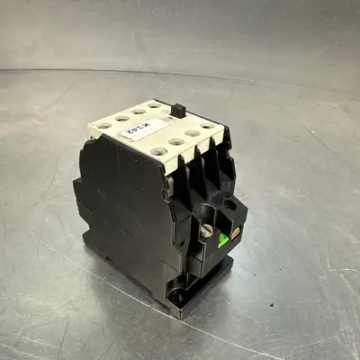 Siemens Furnas Electric Co 3TH8040-0A Contactor (BIN-1.1.1)