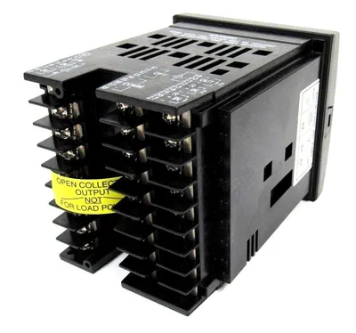 NEW HONEYWELL DC3200-CT-100R-200-00000-E0-0 CONTROLLER DC3200CT100R20000000E00