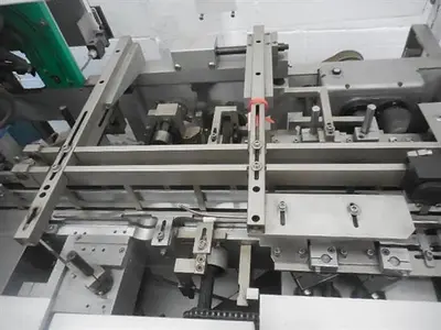 Uhlmann model C100 horizontal cartoner.