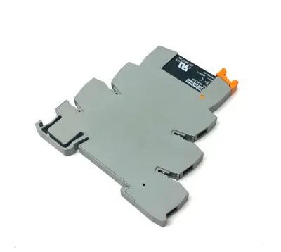 USED PHOENIX CONTACT PLUG-IN SOCKET BASE W/ RELAY