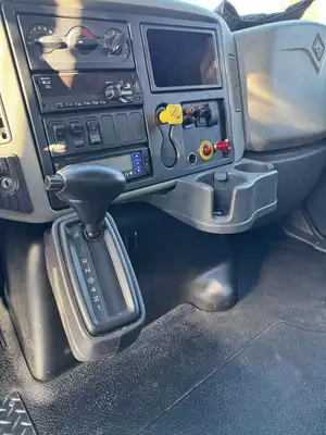 Used 2018 INTERNATIONAL 4300 Box trucks California US | Commerce Truck Equipment Sales #1548309