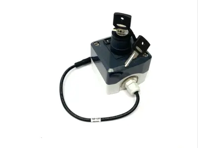 Used Knapp Switch H.M. M8 Connection, W/ Keyed Switch, Plastic Enclosure Relays & Switches Michigan US | Maverick Industrial Sales #1401309