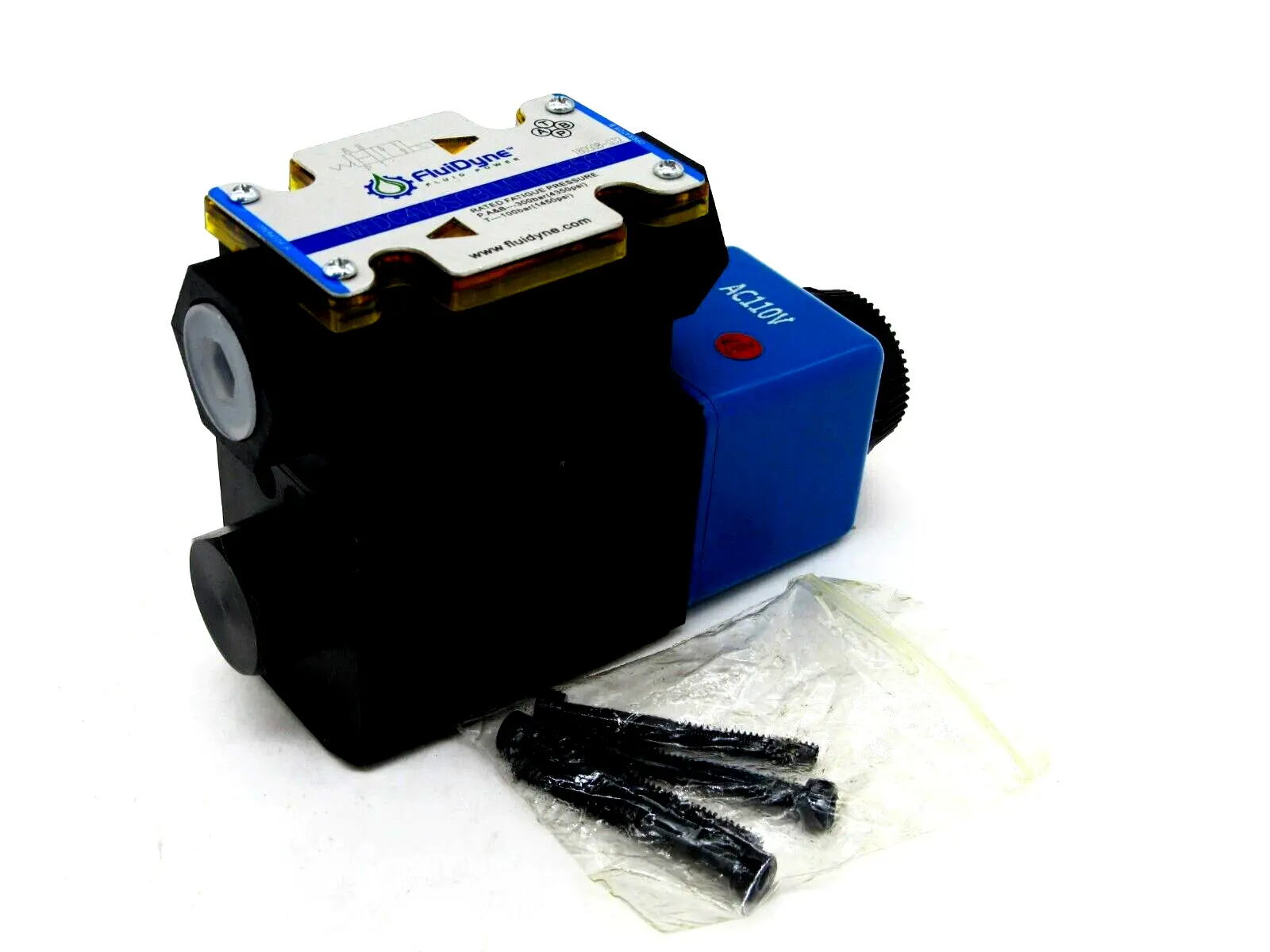 NEW FLUIDYNE WFDG4V3S0BLMFTWLB560 SOLENOID VALVE