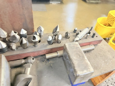 Used _UNKNOWN_ _UNKNOWN_ Chamfering & Deburring Tools Michigan US | Miedema Asset Management Group #1292834