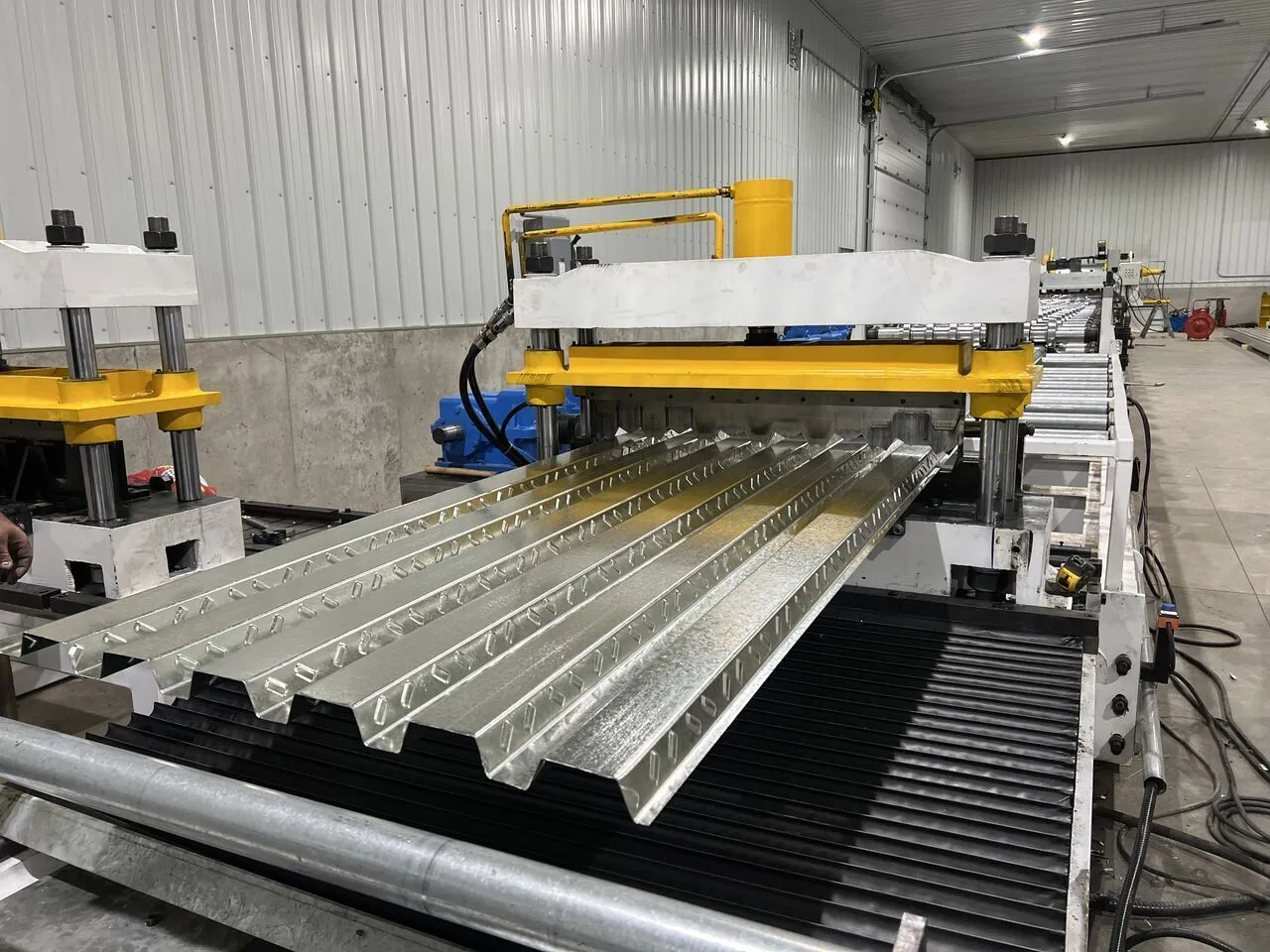 Floor Deck Roll Forming Machine in the USA