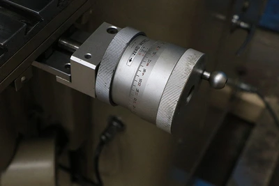 USED 1981 Nikon V-16 VERTICAL PROJECTION FLOOR TYPE