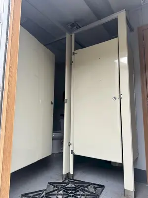 2008 MICHIANA MEN'S & WOMEN'S PORTABLE BATHROOM TRAILER: STOCK #23097