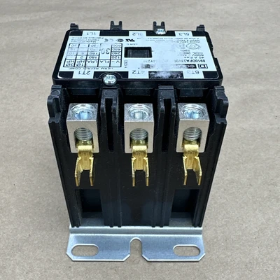 NEW Square D 8910DPA33V09Y125Y234Y239