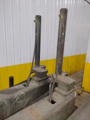 16" x 16" HYD-MECH MODEL #M-16A AUTOMATIC HORIZONTAL BANDSAW WITH POWER MITRE SWIVEL: STOCK #23419
