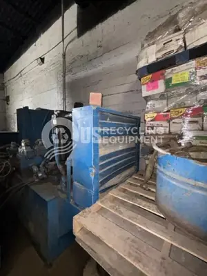 Used HARRIS SELCO 2R-1050 TWO RAM HORIZONTAL BALER Balers Illinois US | US Recycling Equipment #1341666