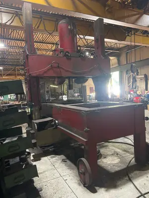 400 TON MILLHOFF ROLLING FRAME HYDRAULIC STRAIGHTENING PRESS: YOBRO #24002