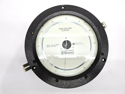USED WALLACE & TIERNAN PRESSURE KILOPASCAL GAUGE 0-50
