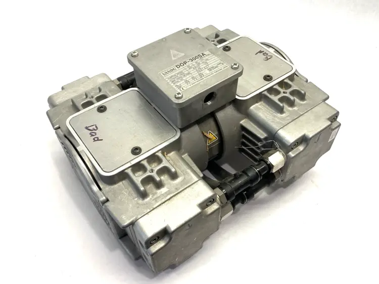 Used Ulvac Dry Vacuum Pump 300-330L/min 50/60Hz Dry Pumps Michigan US | Maverick Industrial Sales #1502375