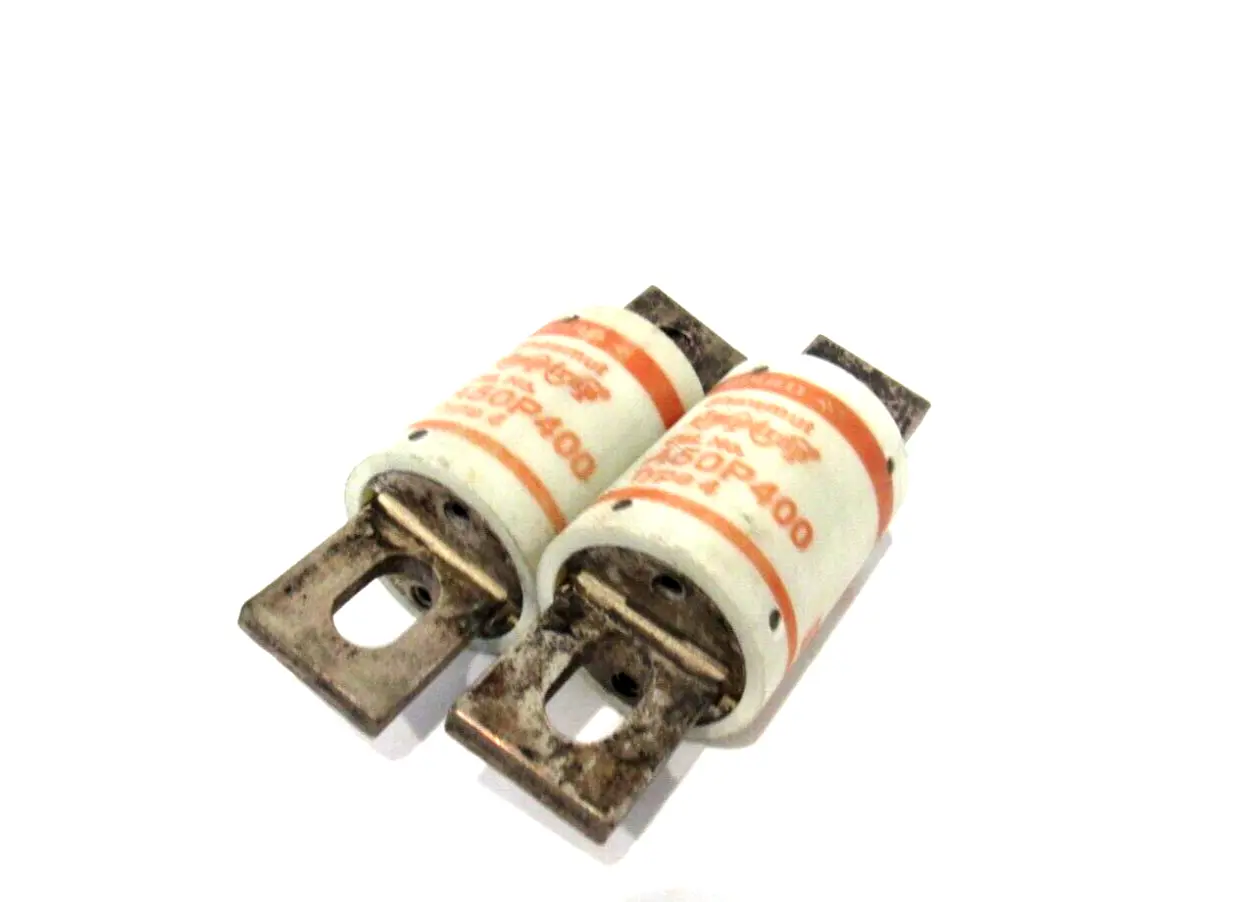 LOT OF 2 USED GOULD SHAWMUT A50P400 FUSES TYPE 4