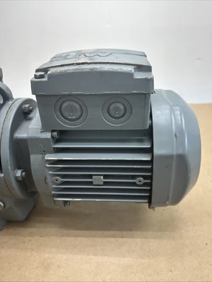 NEW SEW-EURODRIVE SA57/T. DR63L4