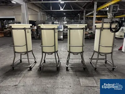 N/A (3) 200L Portable Plastic Mix Tanks with Mixer