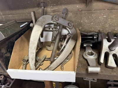 Used _UNKNOWN_ _UNKNOWN_ Internal bearing puller kits Michigan US | Miedema Asset Management Group #1372037