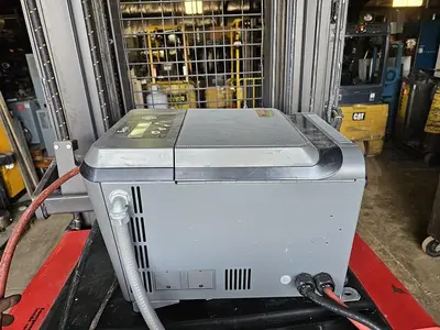 USED 2016 RAYMOND 560-OPC30TT