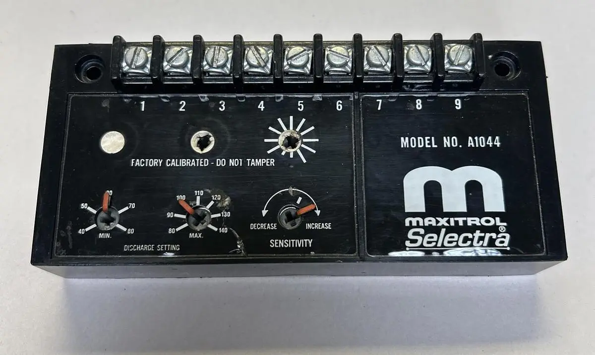 Used MAXITROL A1044 Amplifiers Ohio US | Surplus Asset Holdings #1246917