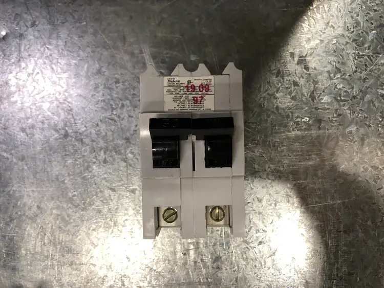 Used FEDERAL PIONEER NB250 Switchgears British Columbia CA | Lenmark #238482