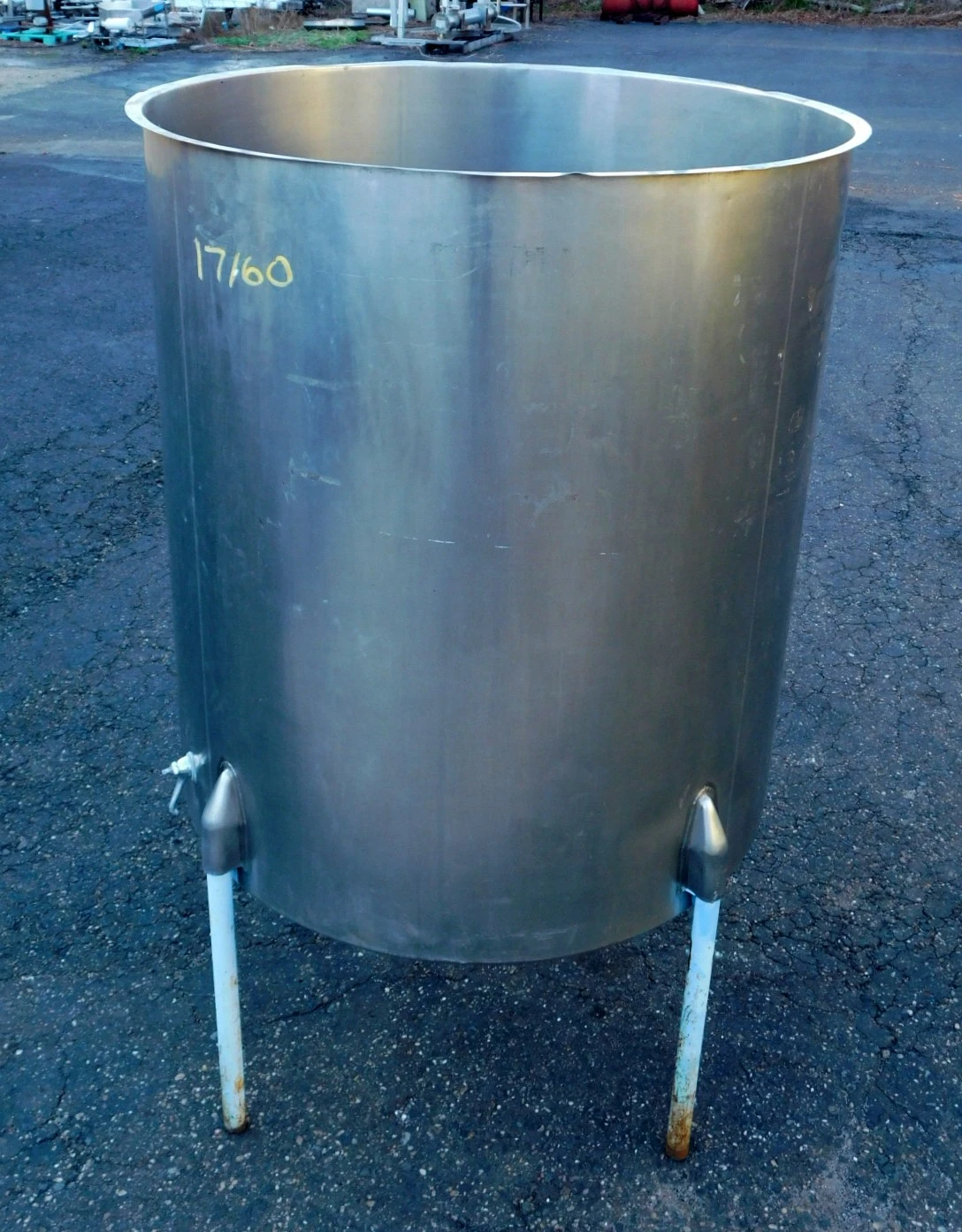 Item #17160 (Unknown 500 Gallon)