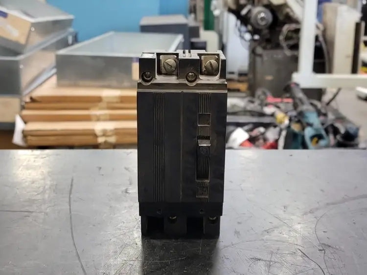 Used WESTINGHOUSE E2015 Switchgears British Columbia CA | Lenmark #294517