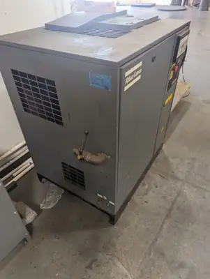 1998 Atlas Copco GA18 25HP compressor with dryer