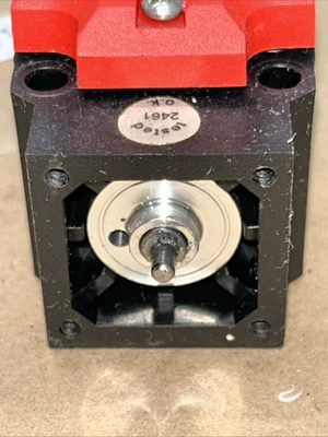 USED EUCHNER TP3-4141A024M