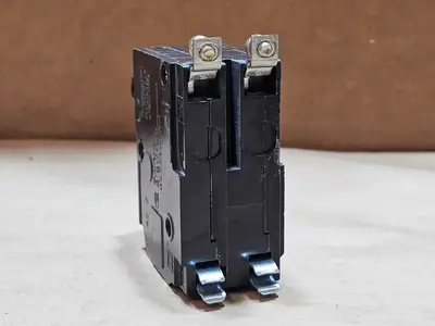 Used SQUARE D QOB250 Switchgears British Columbia CA | Lenmark #1438474