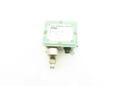 SMC ISG211-N030 Mechanical Pressure Switch .02-0.3 Mpa
