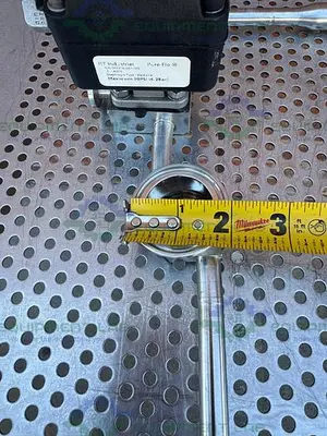 USED ITT PURE FLO .5-316L- RA20MAX 5 WAY DIAPHRAGM VALVE W/ 1/2" SANITARY FITTING