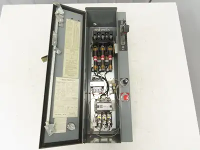Cutler Hammer A30CDA0 Combination Motor Starter 10Hp 480V 3Ph Size 1 Fused