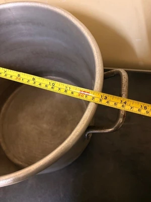 cooking pot
