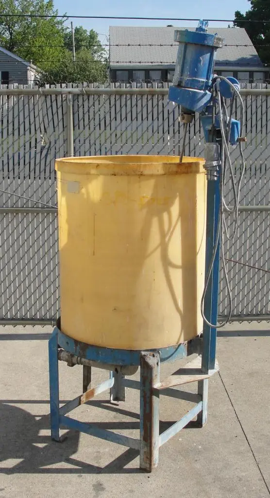 SPC5025  Tank 95 gallon vertical tank, Polyethylene, 1/3 hp agitator, dish