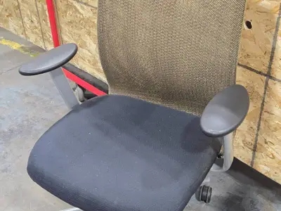 Rolling Office Armchair