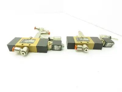 Pneumax 414/2.32.0.12NA.M2 Pneumatic Solenoid Valve 3/2 Pos 110V  Lot of 4